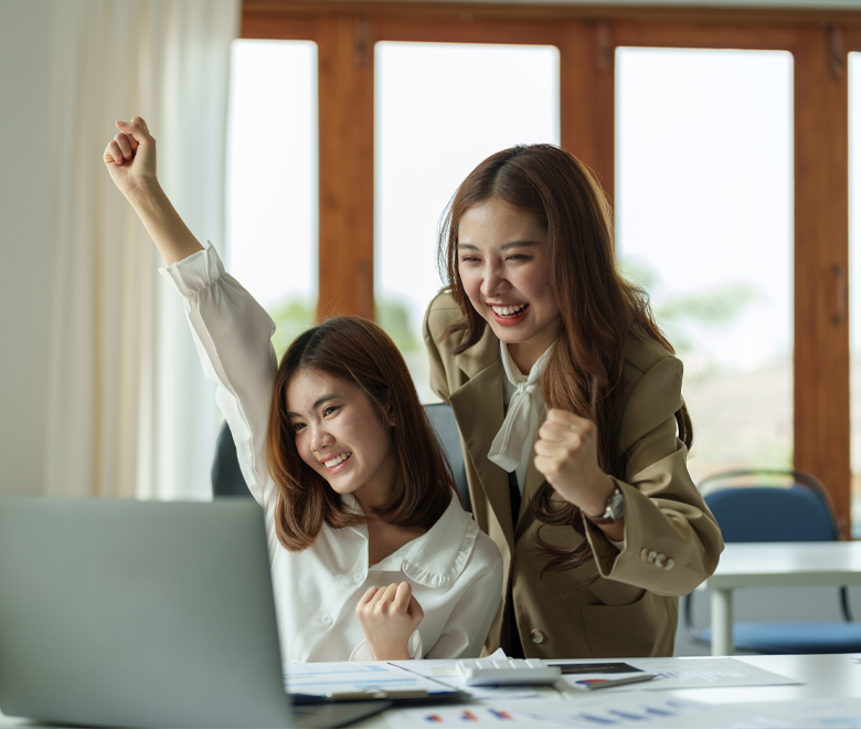 young-woman-using-laptop